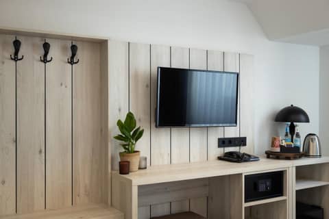 Hotel Innception — hotel room