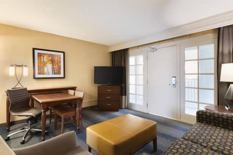 Embassy Suites by Hilton Minneapolis Bloomington Edina — photo 7
