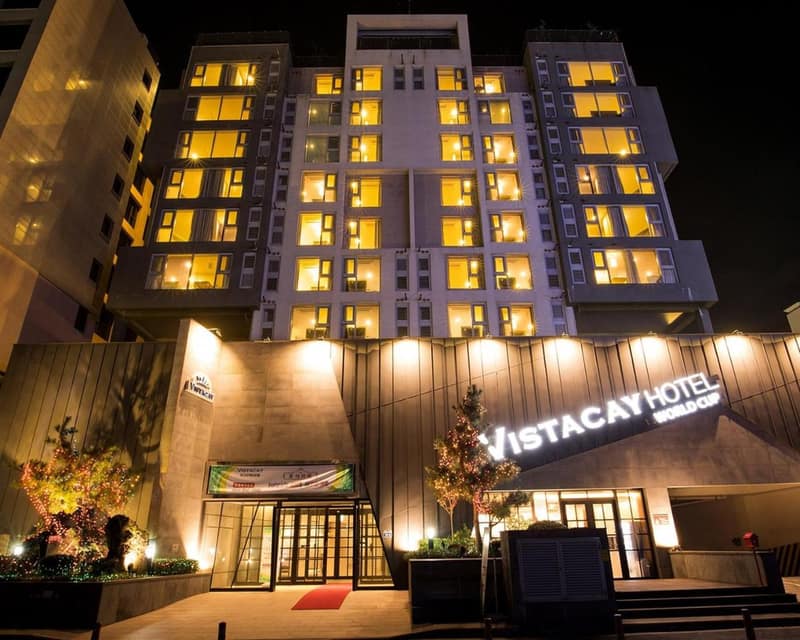 Vistacay Hotel Worldcup — building