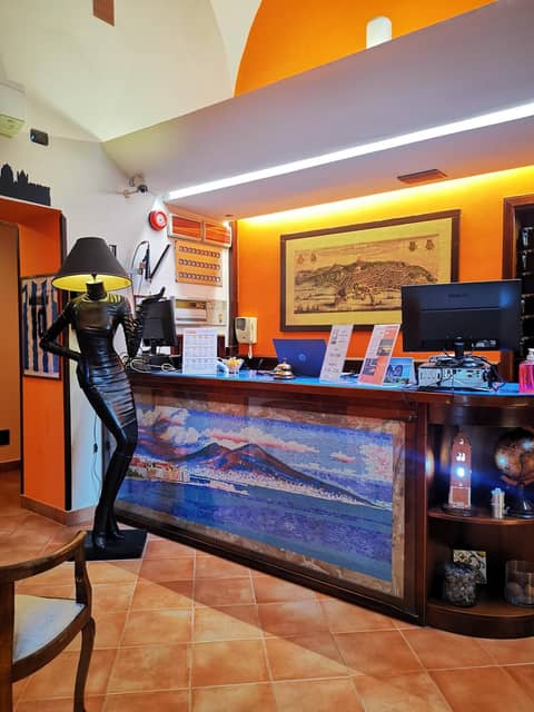 Hotel Neapolis — recepcion & lobby