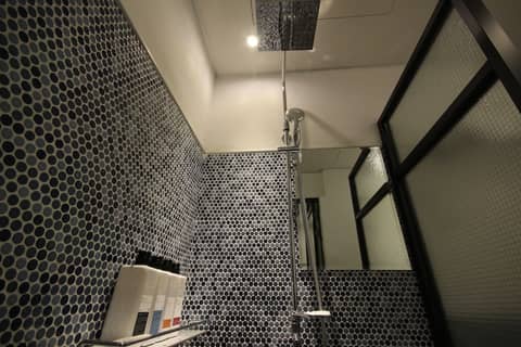25 Hours Hotel — bathroom