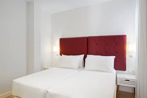 Apartamentos Metrópolis — hotel room