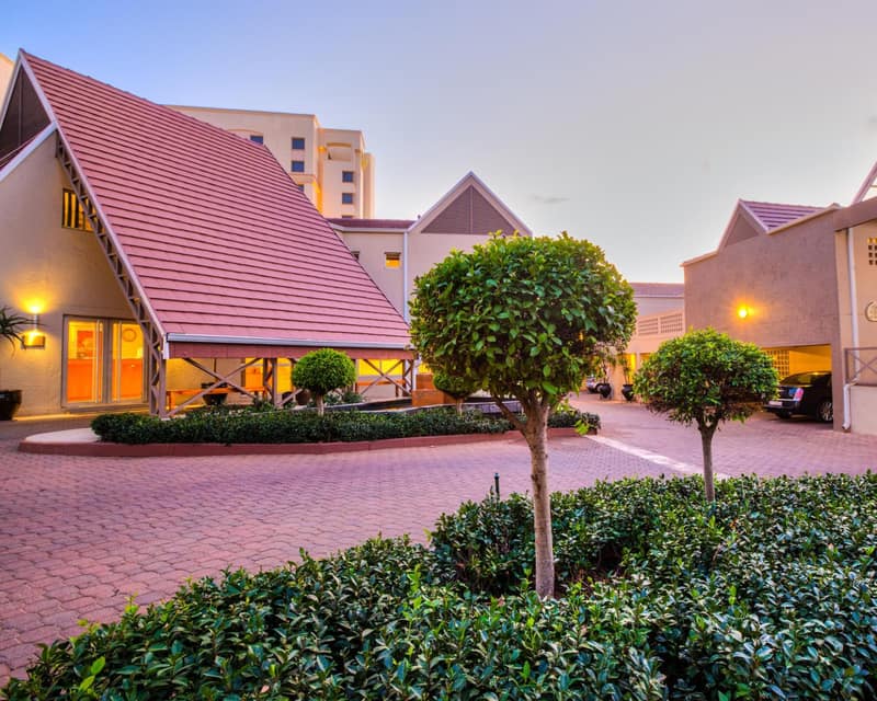 Courtyard Hotel Sandton — building