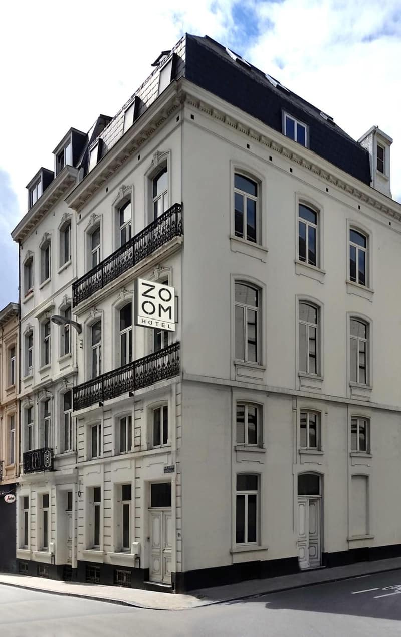 Zoom Hotel — building
