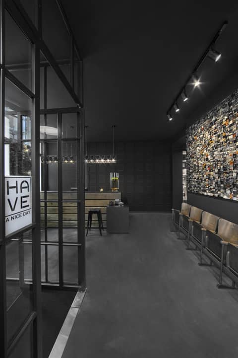 Zoom Hotel — recepcion & lobby