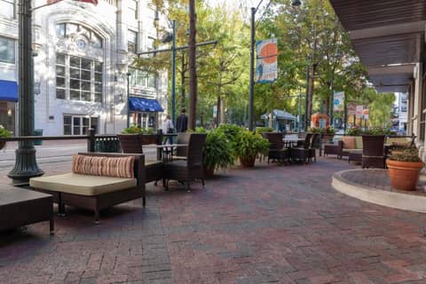 Courtyard Memphis Downtown — photo 4