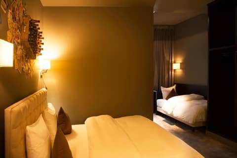 Hotel The Neufchatel — hotel room