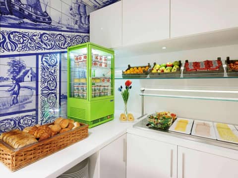 ibis Styles Amsterdam Central Station — dining