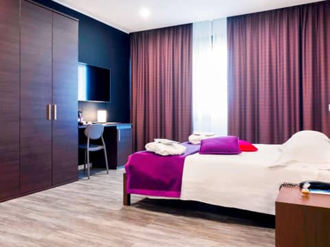 Mercure Palermo Centro — hotel room