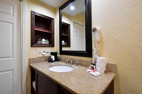 Ramada by Wyndham Jacksonville Hotel & Conference Center — photo 4