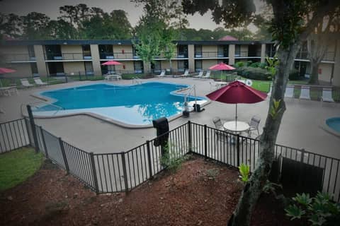 Ramada by Wyndham Jacksonville Hotel & Conference Center — photo 8