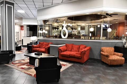 Ramada by Wyndham Jacksonville Hotel & Conference Center — photo 9