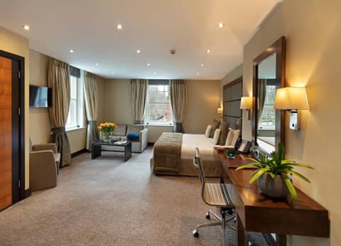 Wellington Hotel by Blue Orchid — hotel room