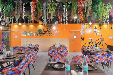 Hotel Hari Piorko - New Delhi Railway Station — dining