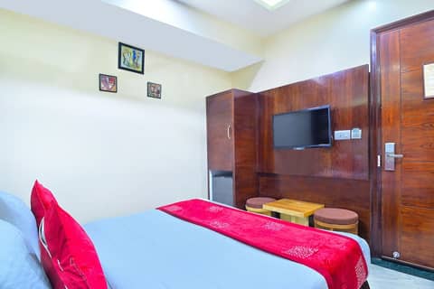 Hotel Hari Piorko - New Delhi Railway Station — hotel room