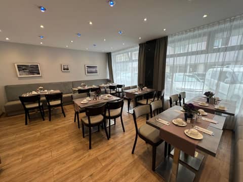 Hotel Admiral Frankfurt City Centre — dining