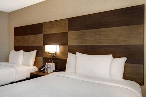 Days Inn by Wyndham Calgary South — photo 3