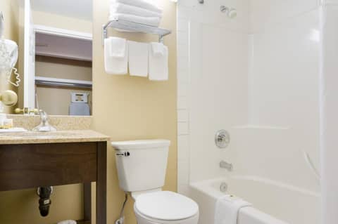 Days Inn by Wyndham Calgary South — photo 9