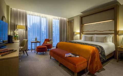 Clayton Hotel Chiswick — hotel room