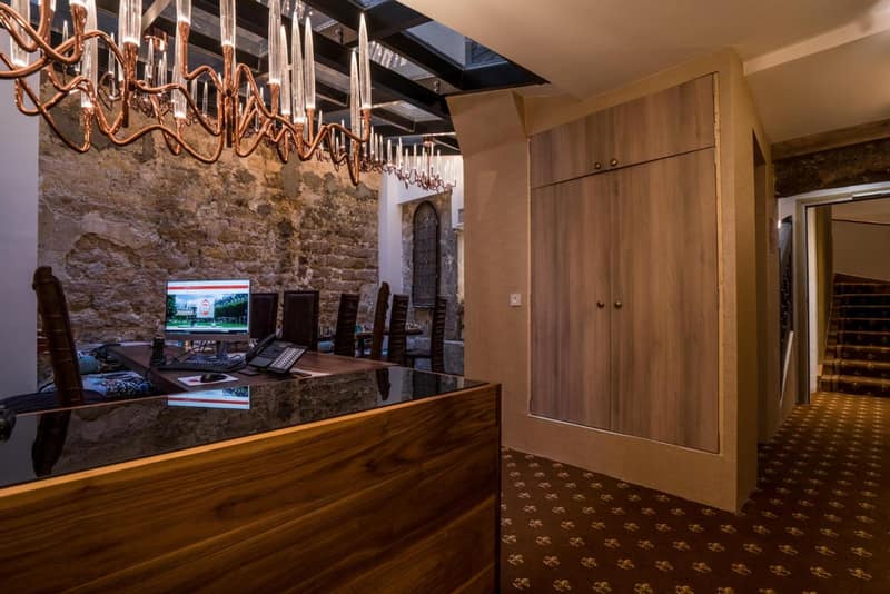 Le Temple De Jeanne — recepcion & lobby