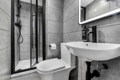 Heeton Concept Hotel - Kensington London — bathroom