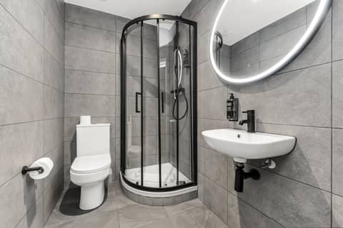 Heeton Concept Hotel - Kensington London — bathroom