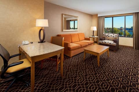 DoubleTree Suites By Hilton Anaheim Resort/Convention Center — photo 2