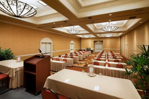 DoubleTree Suites By Hilton Anaheim Resort/Convention Center — photo 7