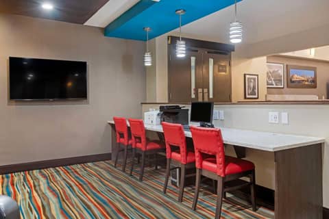 Best Western PLUS Port O'Call Hotel — photo 3