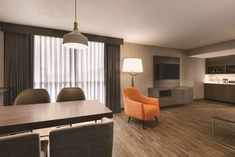 Embassy Suites by Hilton Richmond — photo 2