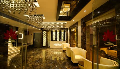 Hotel The Prime Balaji Deluxe City Centre With Free Airport Pickup — recepcion & lobby