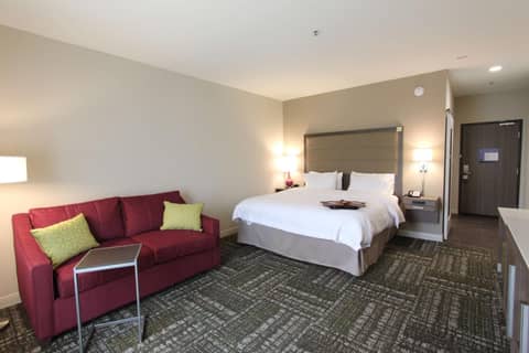 Hampton Inn & Suites Dallas Market Center — photo 3