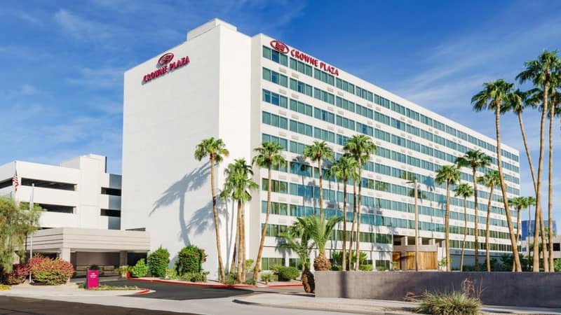 Crowne Plaza Phoenix Airport - PHX by IHG — building