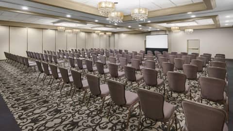 Crowne Plaza Phoenix Airport - PHX by IHG — photo 3