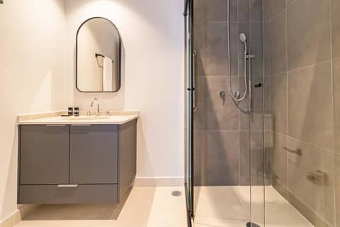 Charlie Houx Faria Lima — bathroom