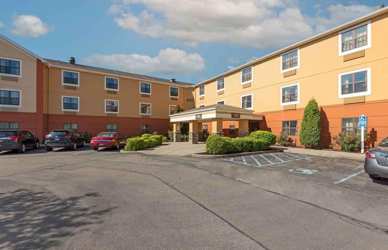 Studio 6 Corporate Extended Stay Buffalo Amherst NY — building