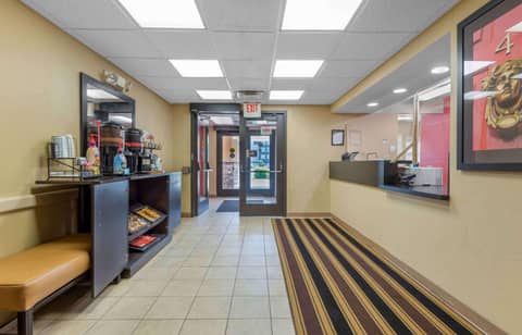Studio 6 Corporate Extended Stay Buffalo Amherst NY — photo 7