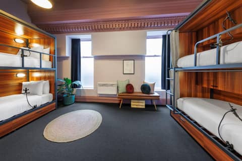 Roamer St Kilda — hotel room