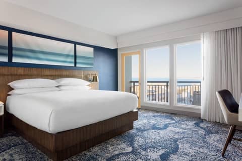 Delta Hotels by Marriott™ Virginia Beach Waterfront Suites — photo 3
