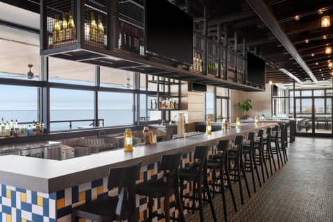 Delta Hotels by Marriott™ Virginia Beach Waterfront Suites — photo 4