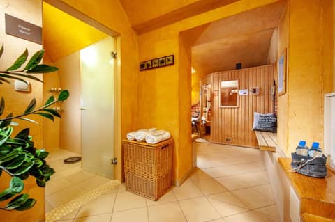 Amber Boutique Hotels - Hotel Amber — bathroom