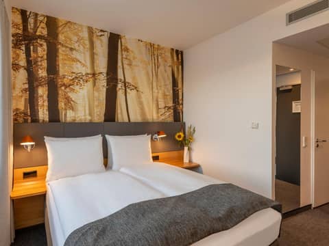 Holiday Inn Munich - Leuchtenbergring by IHG — photo 9