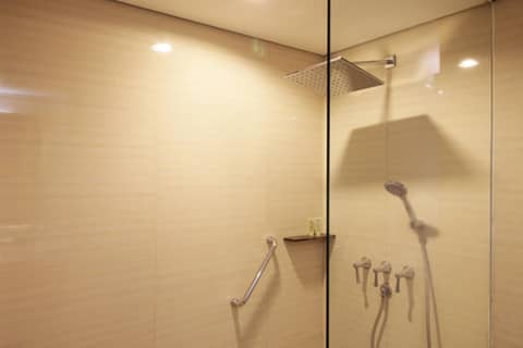 Hotel Santika Premiere Jogja — photo 9