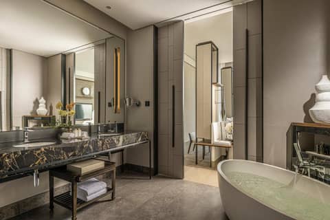 Four Seasons Hotel Bangkok at Chao Phraya River — photo 9