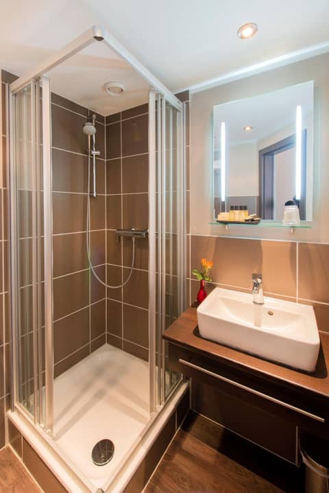 Hotel Munich City — bathroom