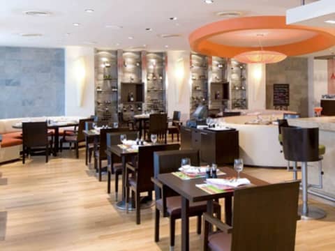 Novotel Mumbai Juhu Beach — photo 7