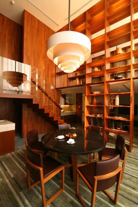 Hansar Bangkok Hotel — dining
