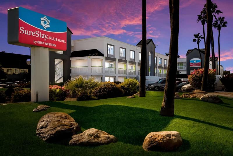 Revival Scottsdale Studios — building