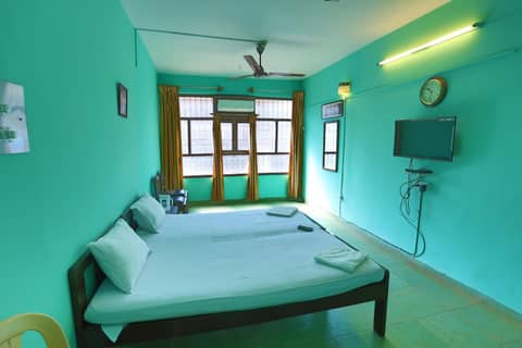 Hotel Orfil — hotel room