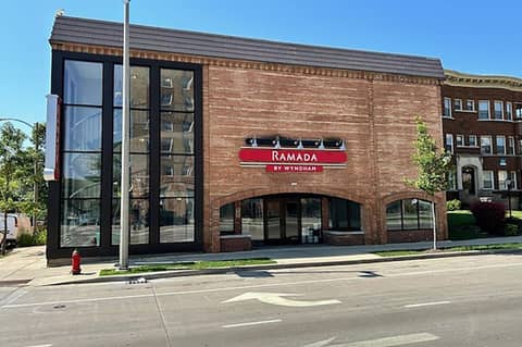 Ramada by Wyndham Milwaukee — photo 4